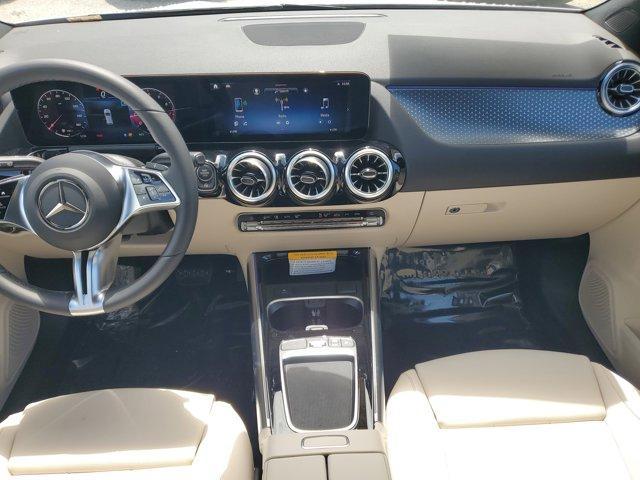 new 2025 Mercedes-Benz GLA 250 car, priced at $44,345