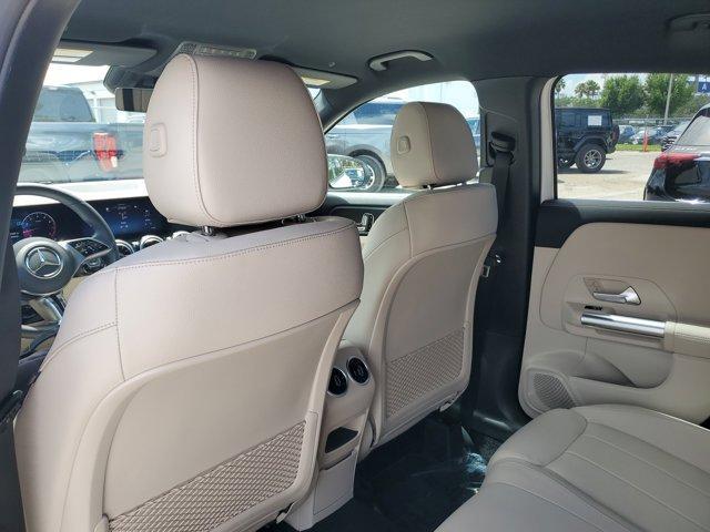 new 2025 Mercedes-Benz GLA 250 car, priced at $44,345