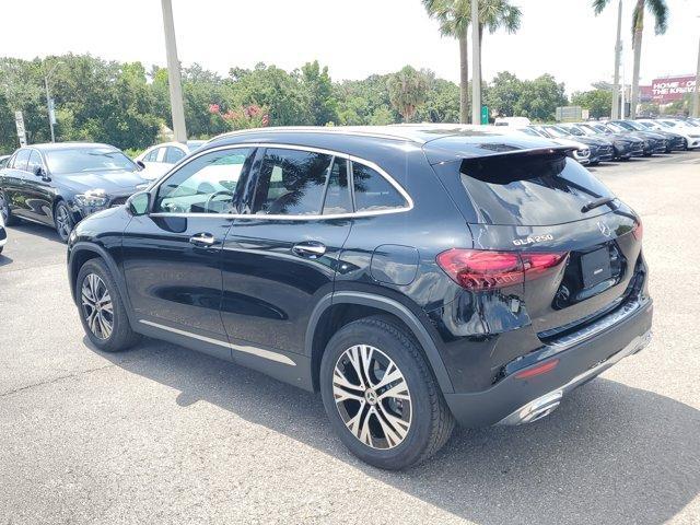 used 2025 Mercedes-Benz GLA 250 car, priced at $40,000