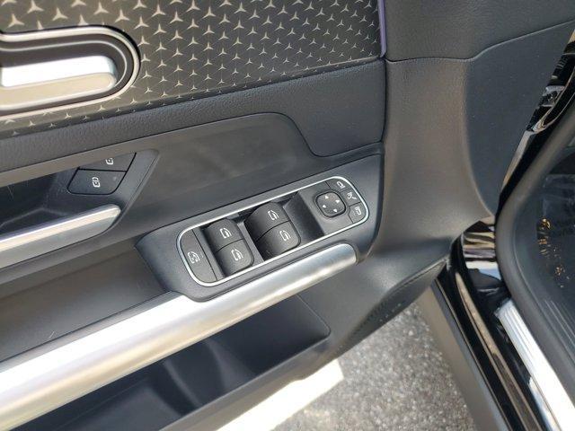 used 2025 Mercedes-Benz GLA 250 car, priced at $40,000