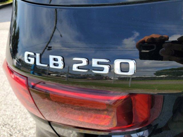 new 2025 Mercedes-Benz GLB 250 car, priced at $51,975