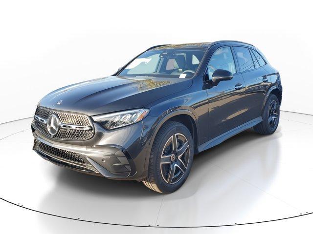 new 2025 Mercedes-Benz GLC 300 car, priced at $58,985