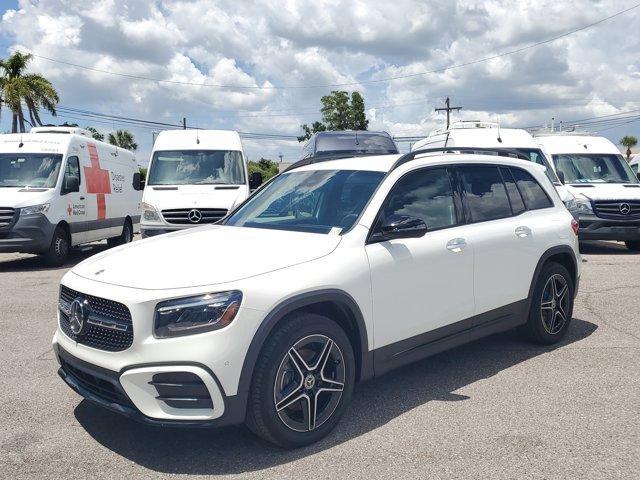 used 2025 Mercedes-Benz GLB 250 car, priced at $42,500