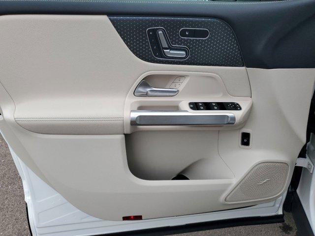 used 2024 Mercedes-Benz EQB 350 car