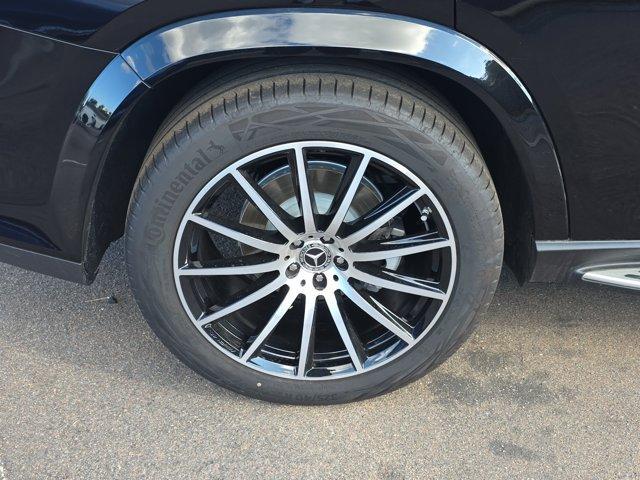 used 2025 Mercedes-Benz GLS 580 car, priced at $101,300