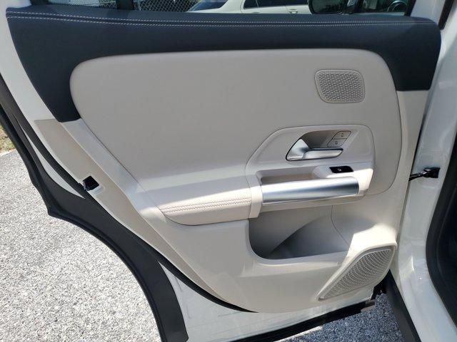 new 2025 Mercedes-Benz GLA 250 car, priced at $45,845