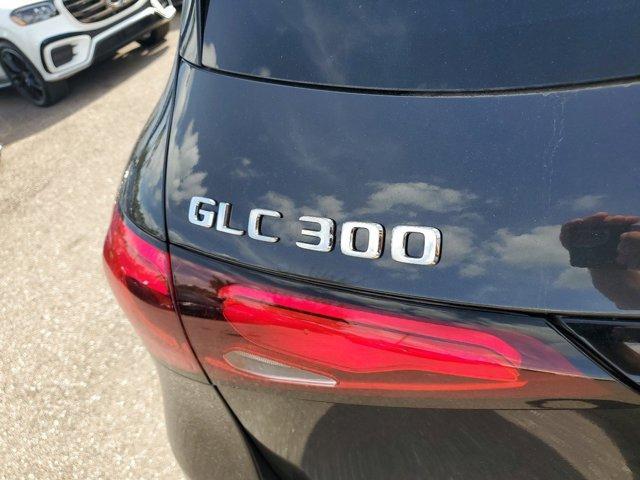 new 2025 Mercedes-Benz GLC 300 car, priced at $58,985