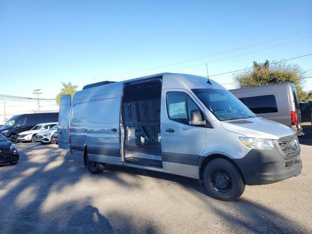 new 2025 Mercedes-Benz Sprinter 2500 car, priced at $66,656