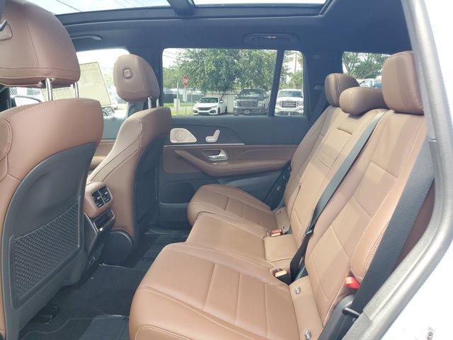 new 2025 Mercedes-Benz GLS 450 car, priced at $97,215