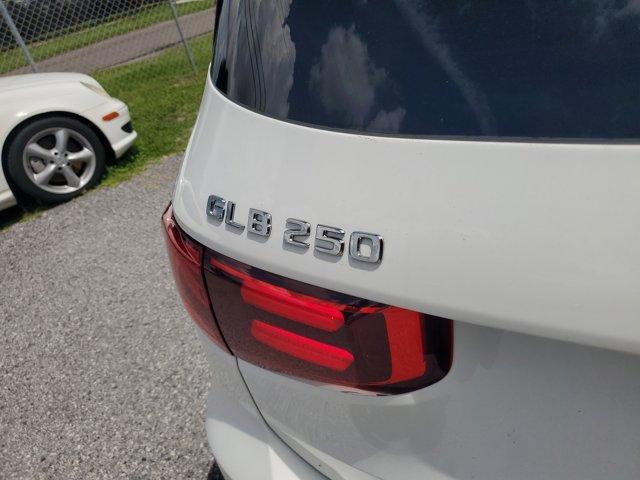new 2025 Mercedes-Benz GLB 250 car, priced at $51,995