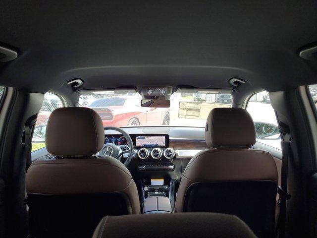 new 2025 Mercedes-Benz GLB 250 car, priced at $51,995