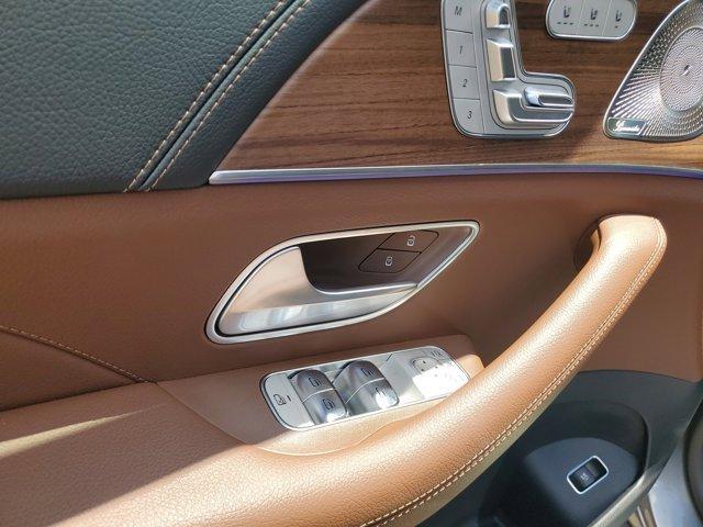 new 2025 Mercedes-Benz GLS 580 car, priced at $120,525