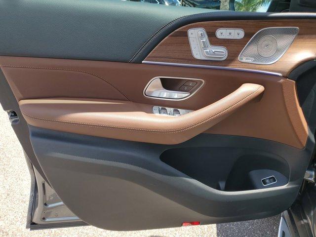 new 2025 Mercedes-Benz GLS 580 car, priced at $120,525