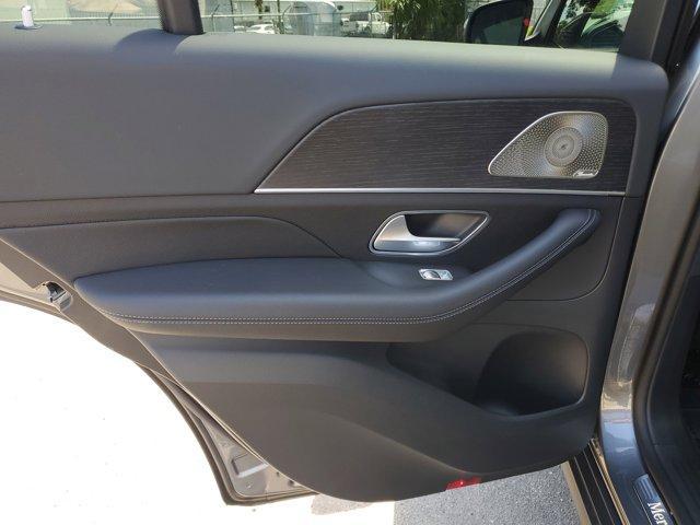 new 2025 Mercedes-Benz GLE 450 car, priced at $77,095
