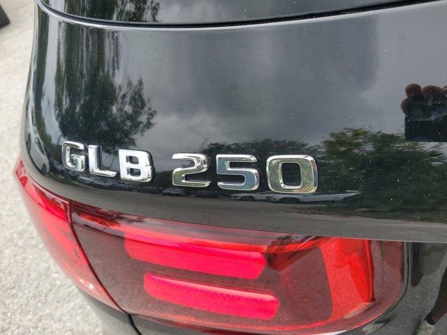 new 2025 Mercedes-Benz GLB 250 car, priced at $48,645