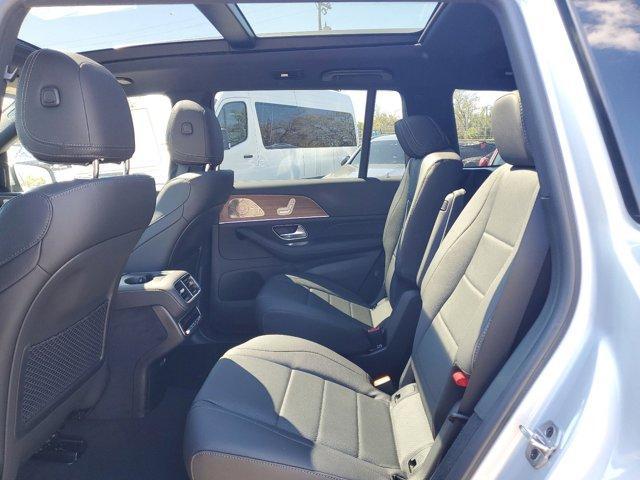 new 2025 Mercedes-Benz GLS 450 car, priced at $95,365