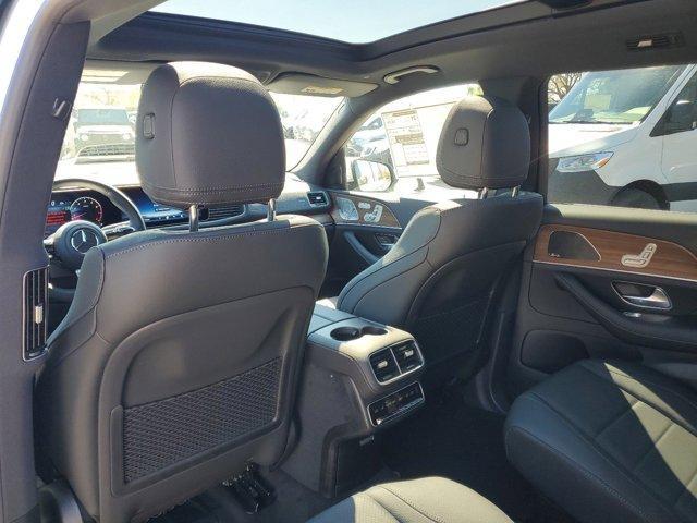 new 2025 Mercedes-Benz GLS 450 car, priced at $95,365