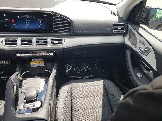 new 2025 Mercedes-Benz GLS 450 car, priced at $102,705