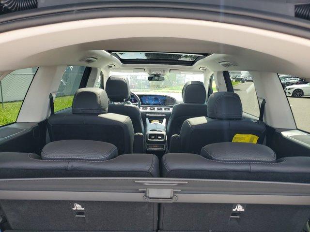 new 2025 Mercedes-Benz GLS 450 car, priced at $102,705