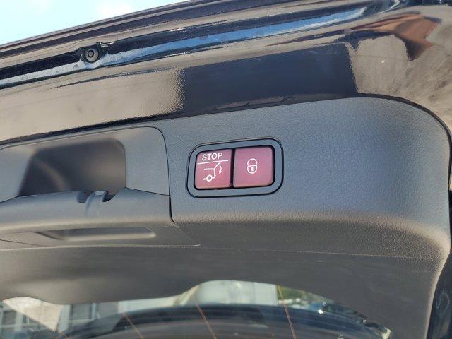 new 2025 Mercedes-Benz GLB 250 car, priced at $48,645