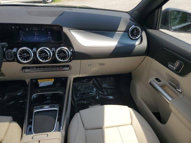 new 2025 Mercedes-Benz GLA 250 car, priced at $45,650