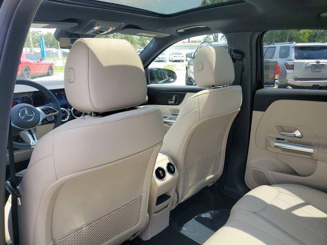 new 2025 Mercedes-Benz GLA 250 car, priced at $45,650
