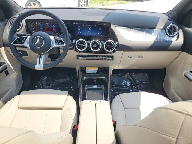 new 2025 Mercedes-Benz GLA 250 car, priced at $45,650