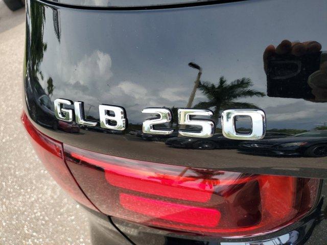 new 2025 Mercedes-Benz GLB 250 car, priced at $48,645