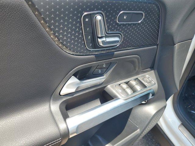 new 2025 Mercedes-Benz GLB 250 car, priced at $49,255