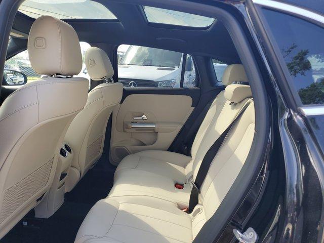 new 2025 Mercedes-Benz GLA 250 car, priced at $45,650
