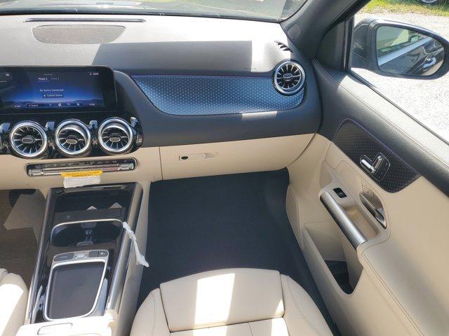new 2025 Mercedes-Benz GLA 250 car, priced at $45,650