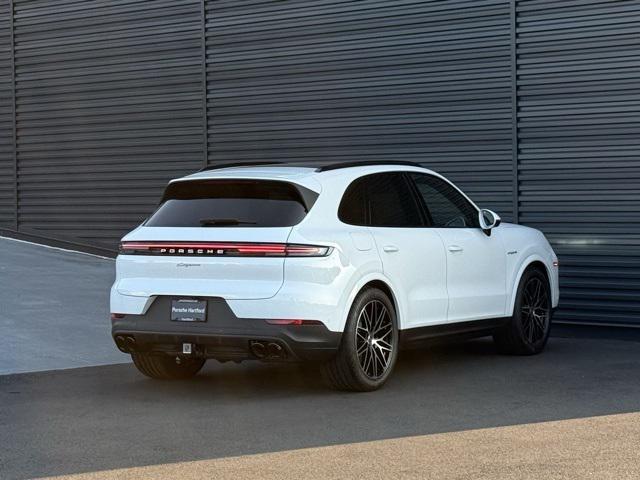 new 2025 Porsche Cayenne car, priced at $123,085