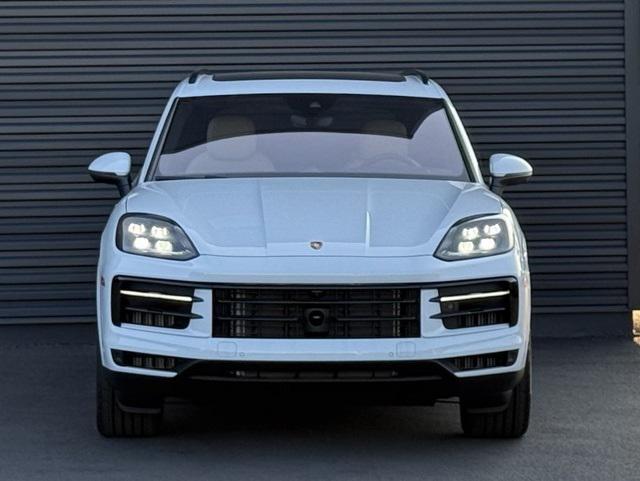 new 2025 Porsche Cayenne car, priced at $123,085