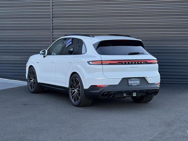new 2025 Porsche Cayenne car, priced at $123,085