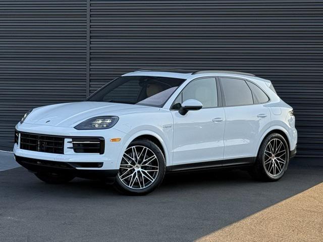 new 2025 Porsche Cayenne car, priced at $123,085