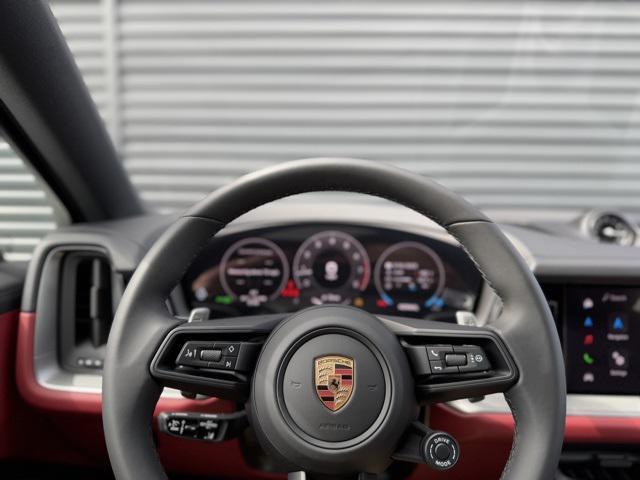 new 2025 Porsche Cayenne car, priced at $112,005