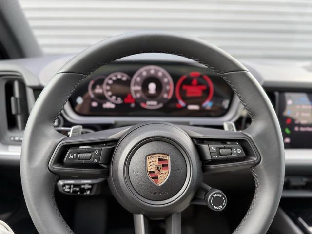new 2025 Porsche Cayenne car, priced at $106,255