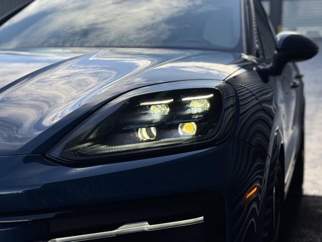 new 2024 Porsche Cayenne car, priced at $112,020