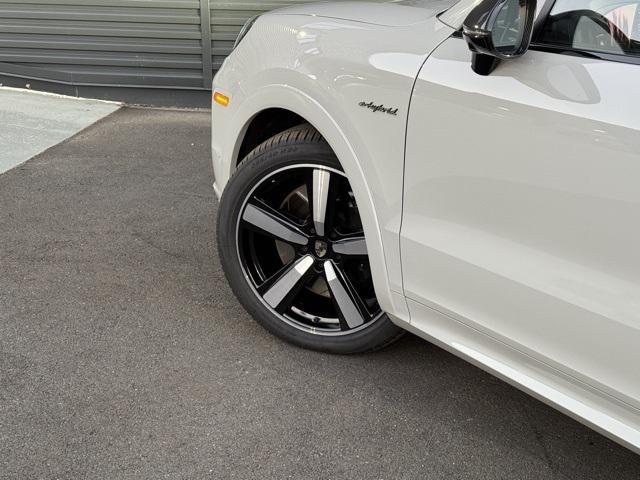 new 2025 Porsche Cayenne car, priced at $202,335