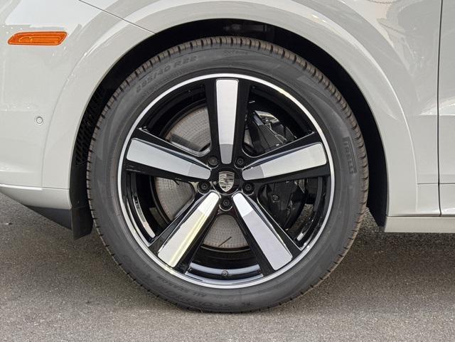 new 2025 Porsche Cayenne car, priced at $202,335
