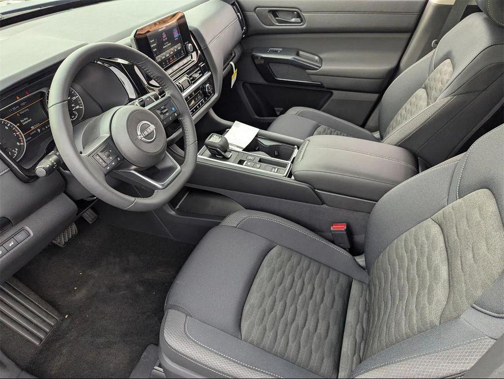 new 2025 Nissan Pathfinder car, priced at $32,117
