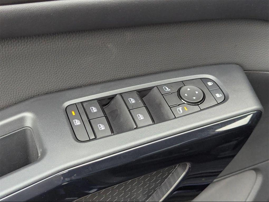 new 2025 Nissan Pathfinder car, priced at $32,117