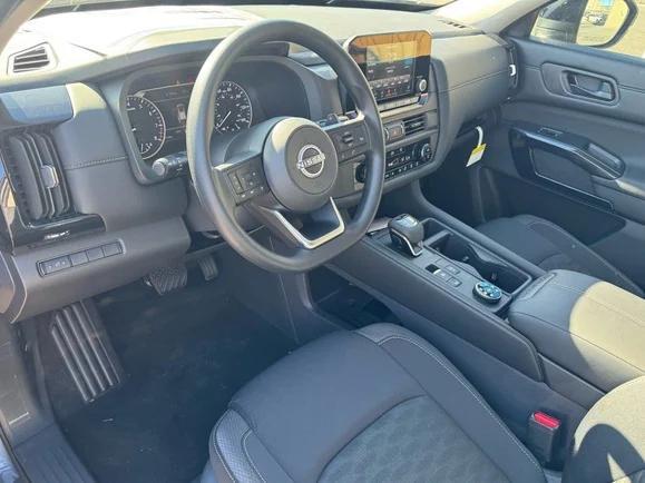 new 2025 Nissan Pathfinder car, priced at $36,695