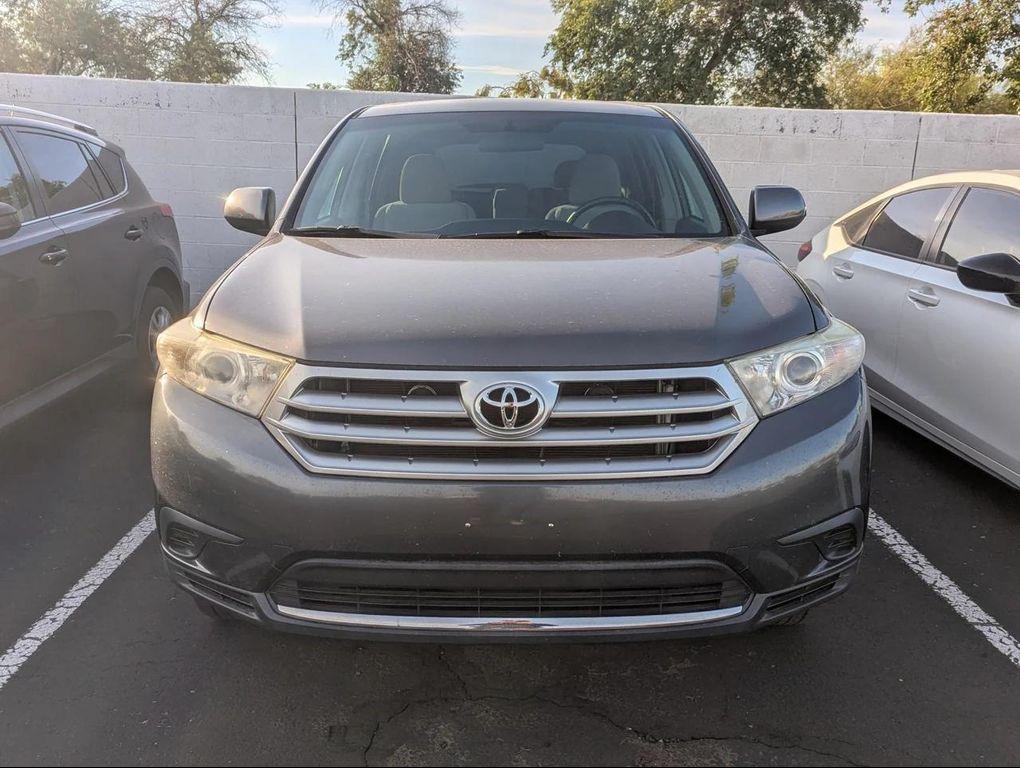 used 2013 Toyota Highlander car, priced at $13,777