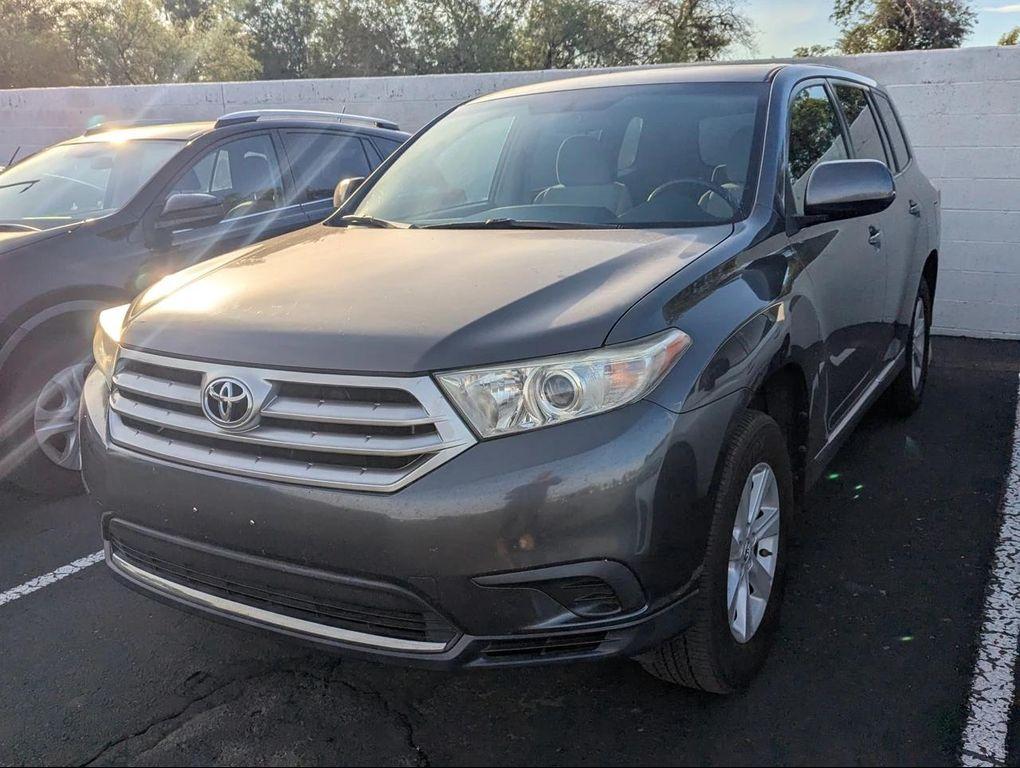 used 2013 Toyota Highlander car, priced at $13,777