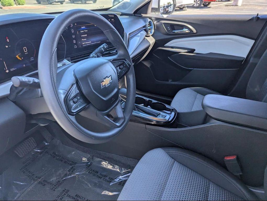 used 2024 Chevrolet Trax car, priced at $19,377