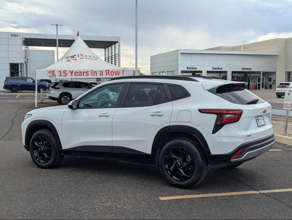 used 2024 Chevrolet Trax car, priced at $19,377