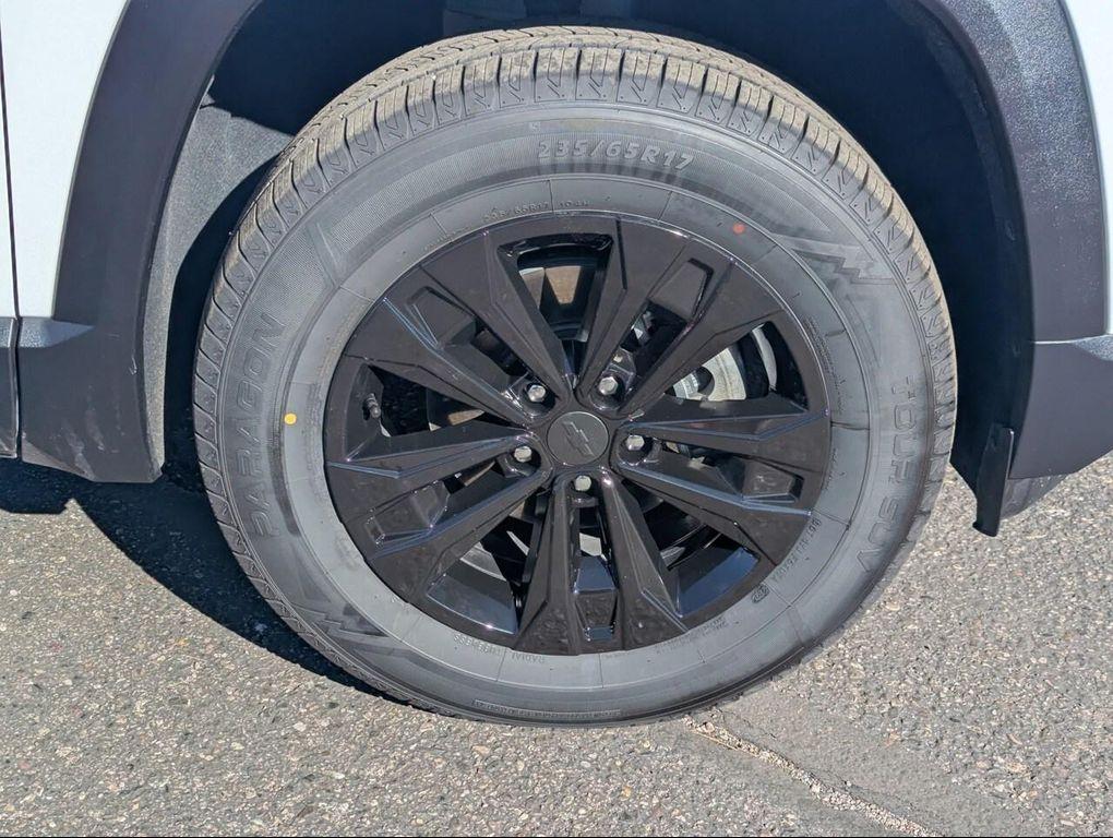 used 2025 Chevrolet Equinox car, priced at $24,835