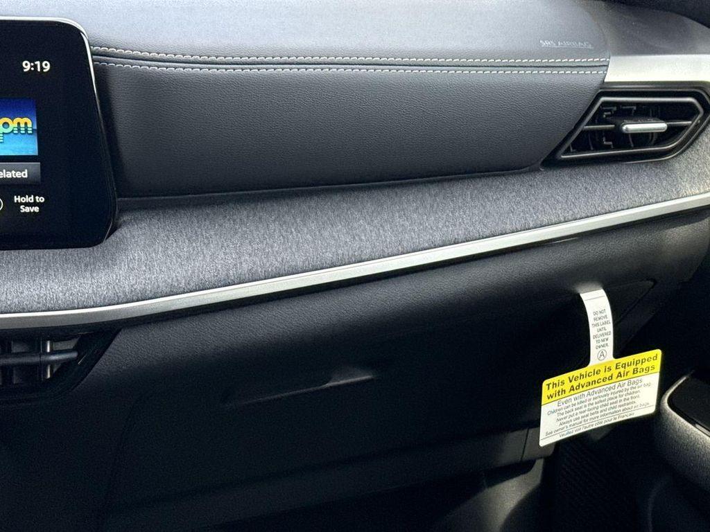 new 2025 Nissan Kicks car, priced at $23,257