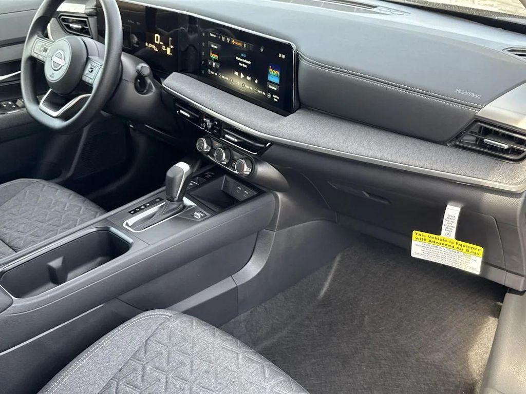new 2025 Nissan Kicks car, priced at $23,257